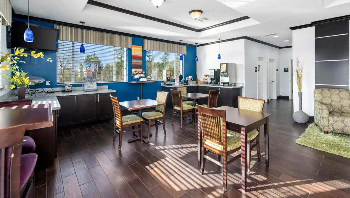 Belmont Inn and Suites Main image